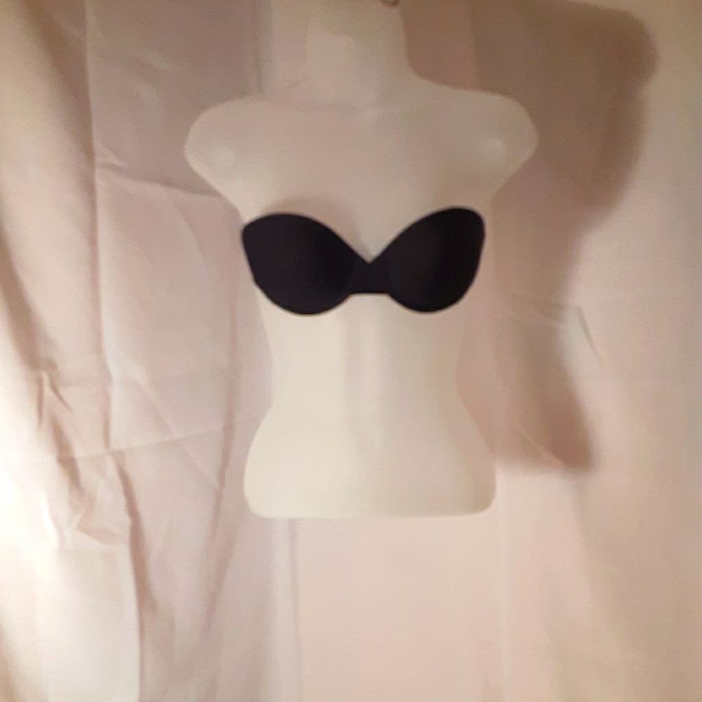 Black 32b strapless bra